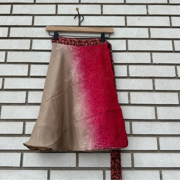 Darn Good Yarn Silk Wrap Mini Skirt Reversible Boho Patchwork Festival Pink 4-12 - Picture 7 of 8